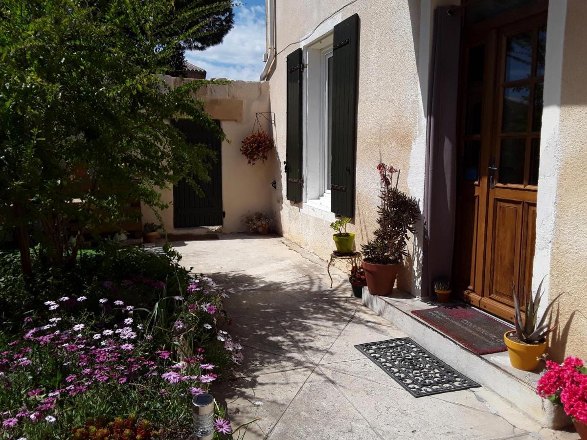 L'Oustau Villa Beauvoisin  Exterior photo